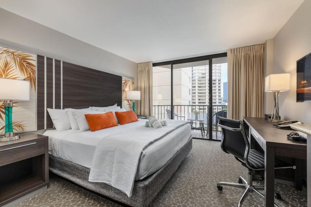 Incredible Location Free Parking In Waikiki Villa Хонолулу Екстериор снимка