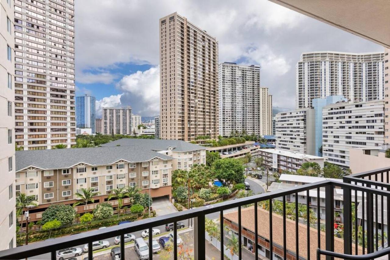 Incredible Location Free Parking In Waikiki Villa Хонолулу Екстериор снимка