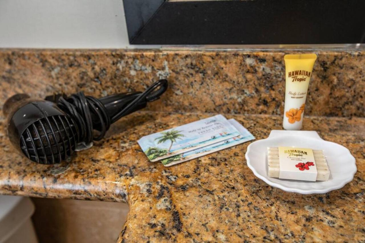 Incredible Location Free Parking In Waikiki Villa Хонолулу Екстериор снимка