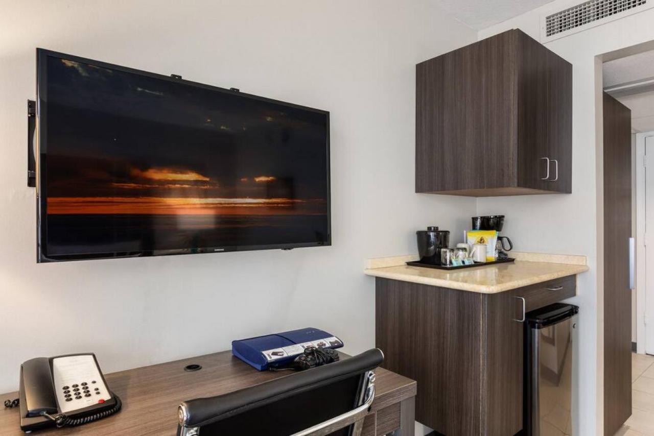 Incredible Location Free Parking In Waikiki Villa Хонолулу Екстериор снимка