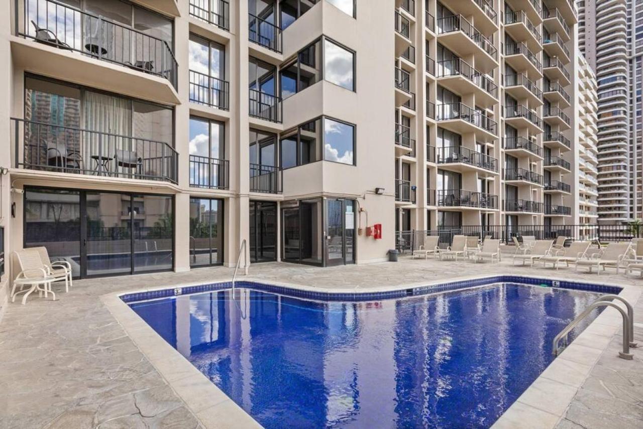 Incredible Location Free Parking In Waikiki Villa Хонолулу Екстериор снимка